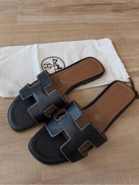 Designer inspired Oran Black Leather Slide Sandals